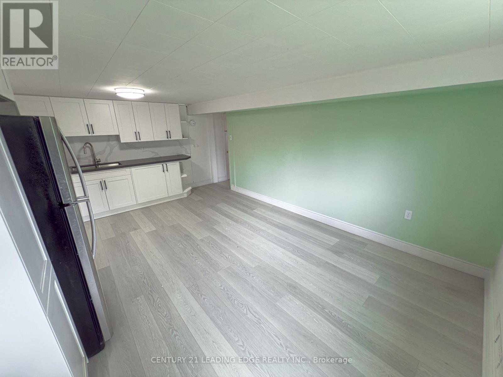 10 Clipper Road, Toronto (Pleasant View), Ontario  M2J 4C9 - Photo 5 - C12780996