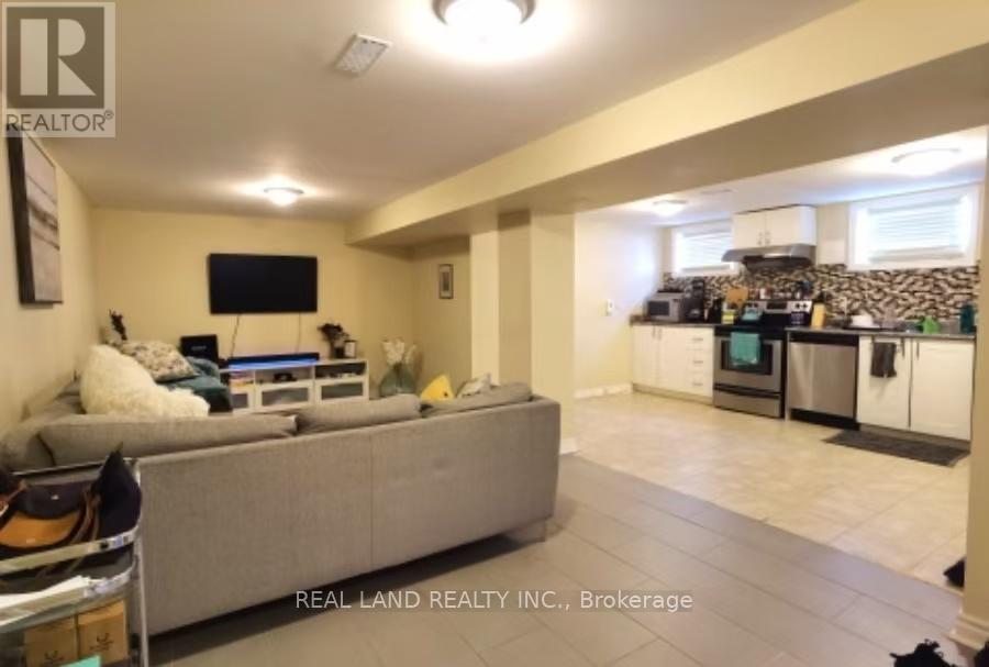 Bsmt - 275 Essex Avenue, Richmond Hill, Ontario  L4C 2C4 - Photo 4 - N12780892