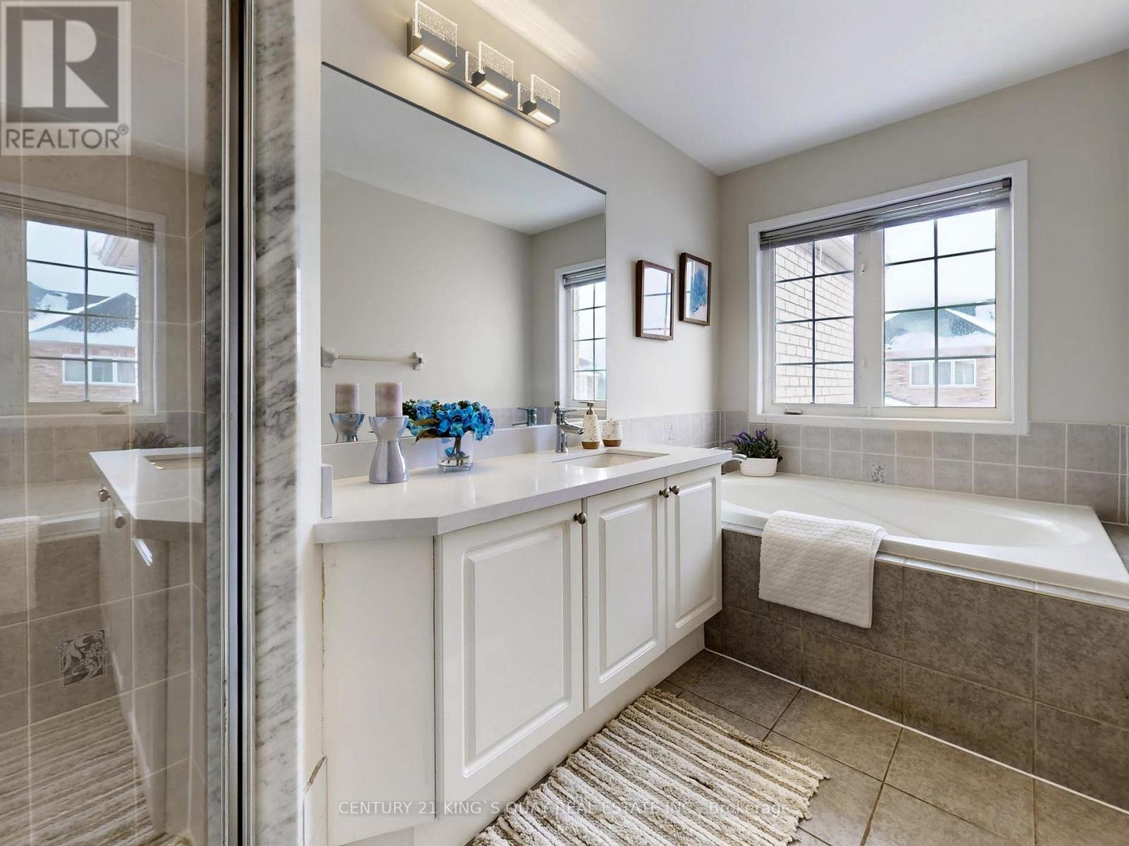 5 Ambercroft Street, Markham, Ontario  L6E 1L4 - Photo 15 - N12780978