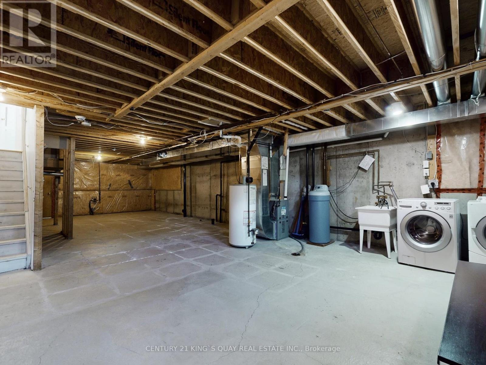 5 Ambercroft Street, Markham, Ontario  L6E 1L4 - Photo 19 - N12780978