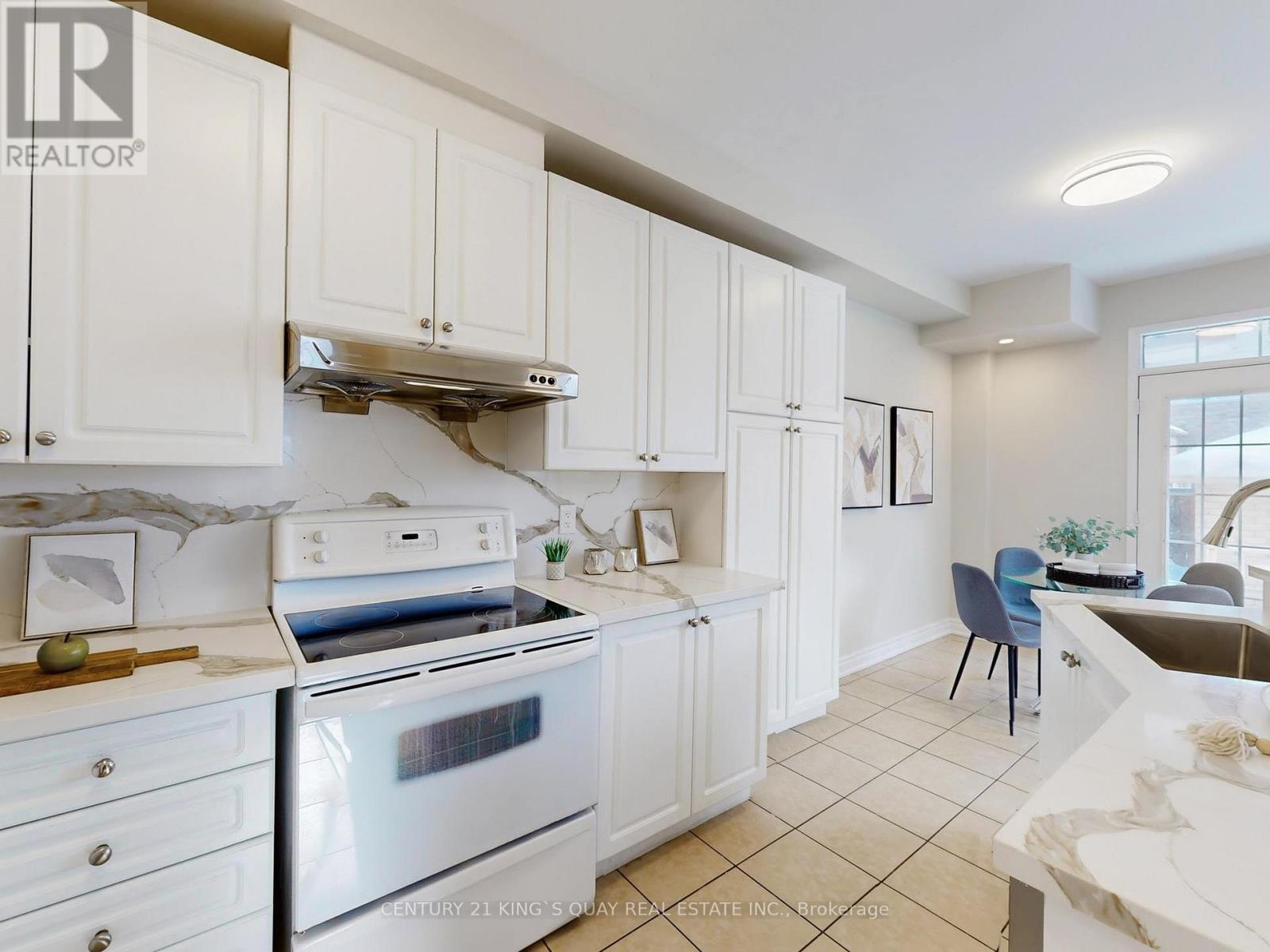 5 Ambercroft Street, Markham, Ontario  L6E 1L4 - Photo 9 - N12780978