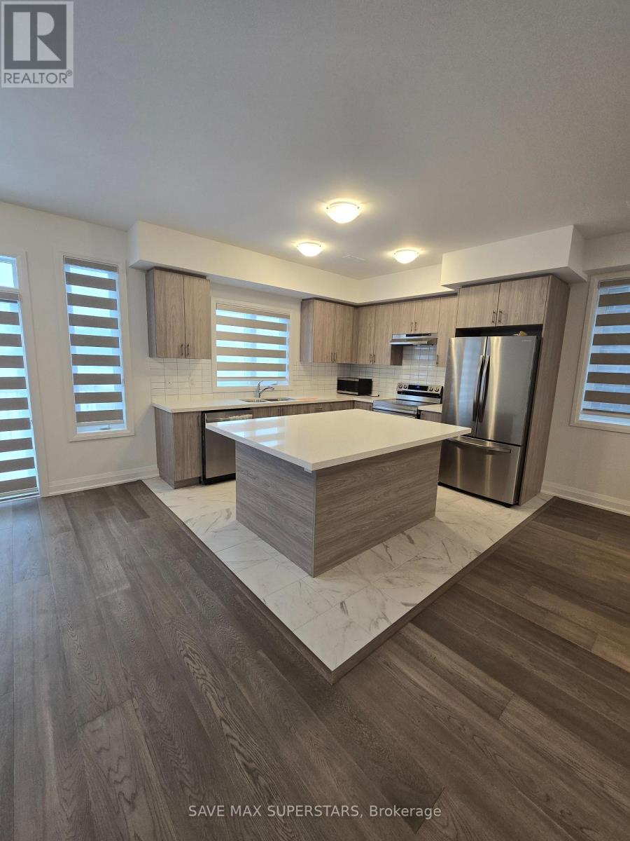 17 Barnyard Trail, Barrie, Ontario  L9J 0C2 - Photo 10 - S12780944