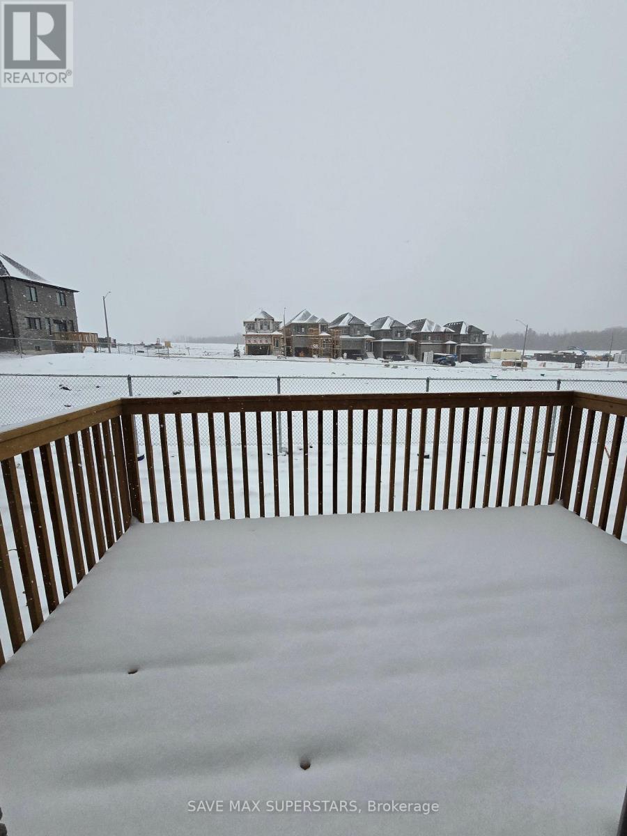 17 Barnyard Trail, Barrie, Ontario  L9J 0C2 - Photo 22 - S12780944