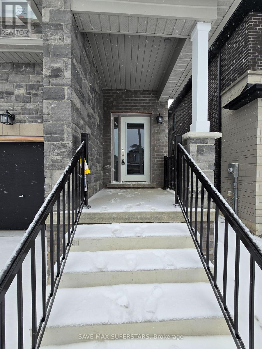 17 Barnyard Trail, Barrie, Ontario  L9J 0C2 - Photo 30 - S12780944