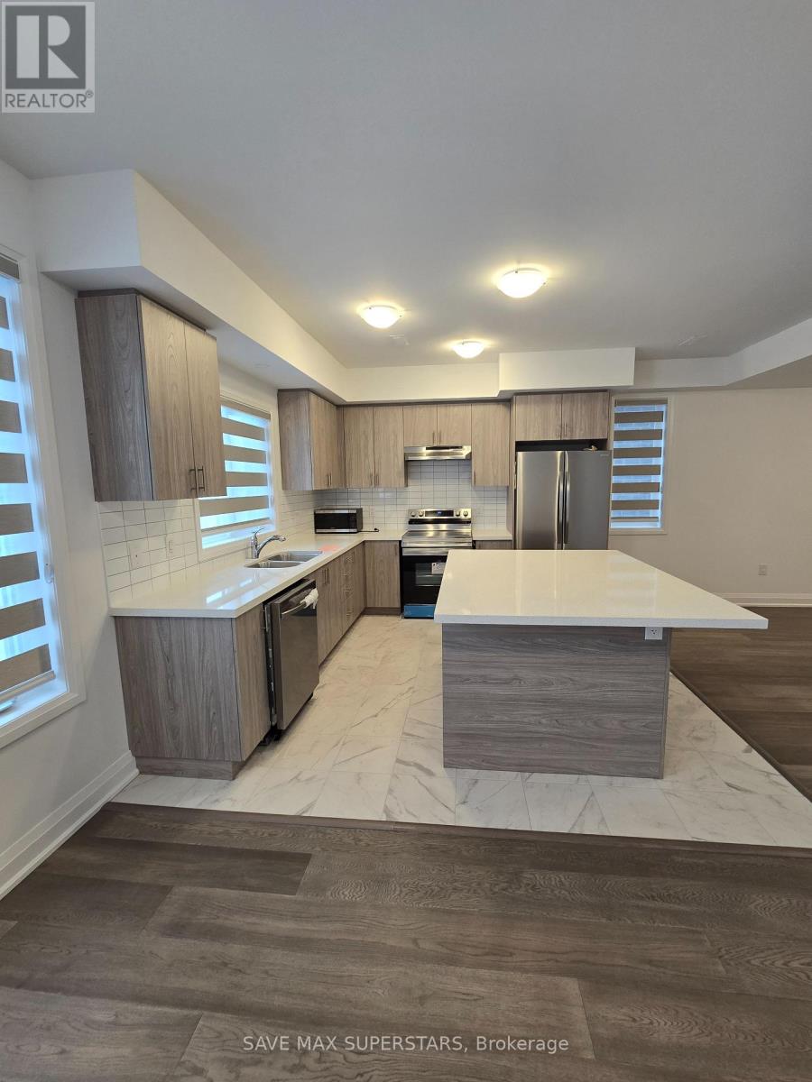 17 Barnyard Trail, Barrie, Ontario  L9J 0C2 - Photo 8 - S12780944