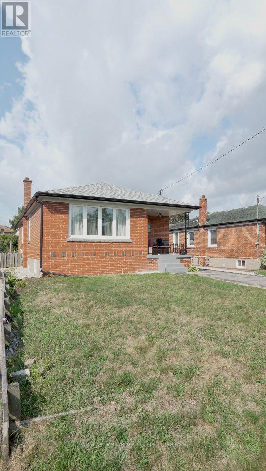 14 Nordin Avenue W, Toronto, Ontario  M8Z 2B1 - Photo 9 - W12780904