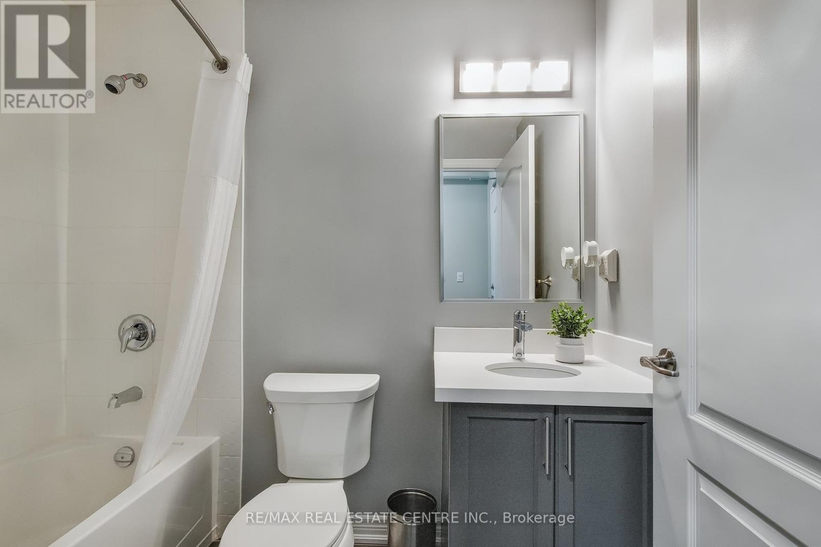 404 - 1421 Costigan Road, Milton, Ontario  L9T 2N4 - Photo 20 - W12780924