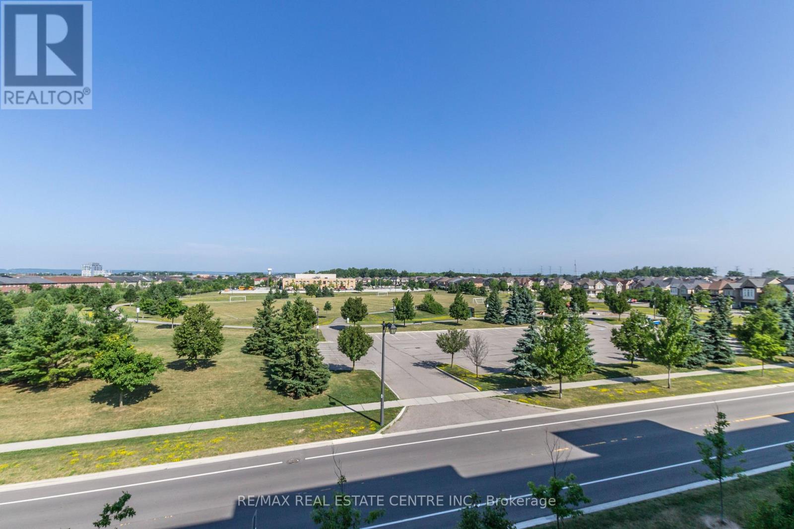 404 - 1421 Costigan Road, Milton, Ontario  L9T 2N4 - Photo 32 - W12780924