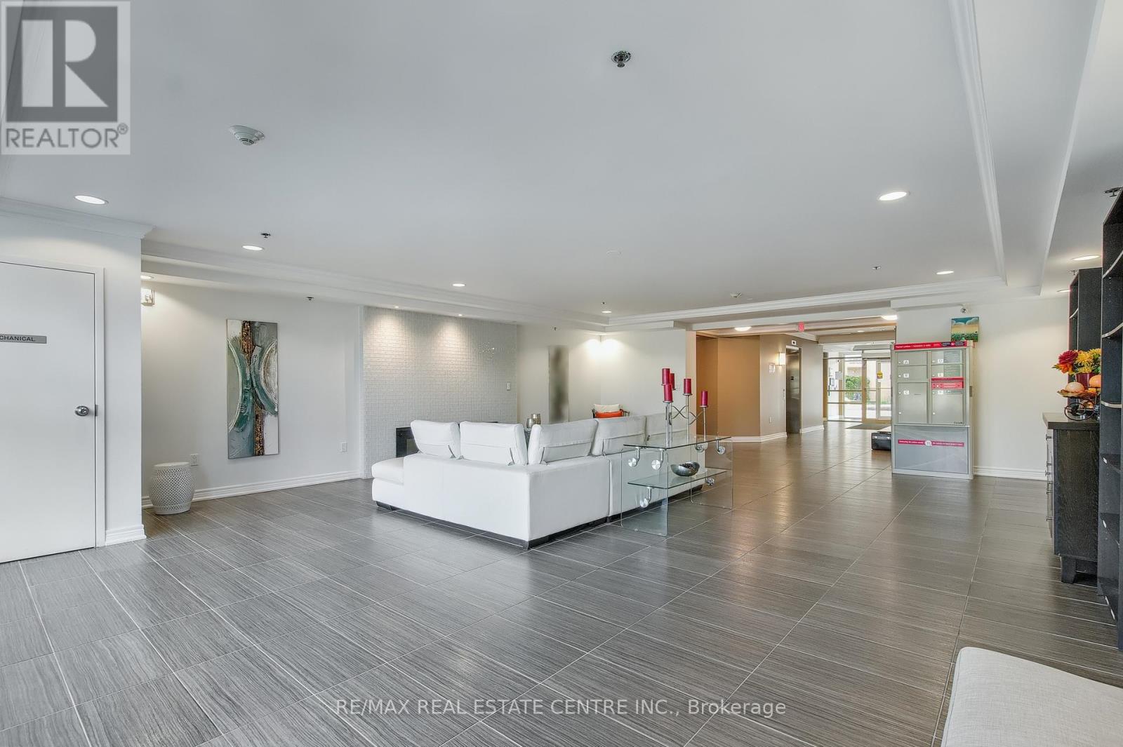 404 - 1421 Costigan Road, Milton, Ontario  L9T 2N4 - Photo 36 - W12780924