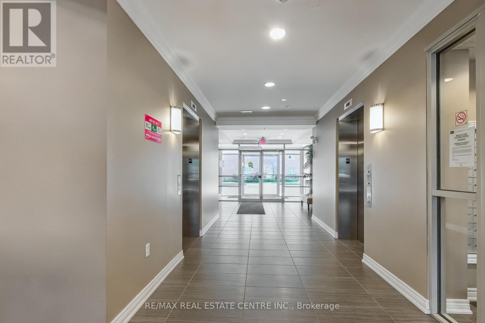 404 - 1421 Costigan Road, Milton, Ontario  L9T 2N4 - Photo 5 - W12780924