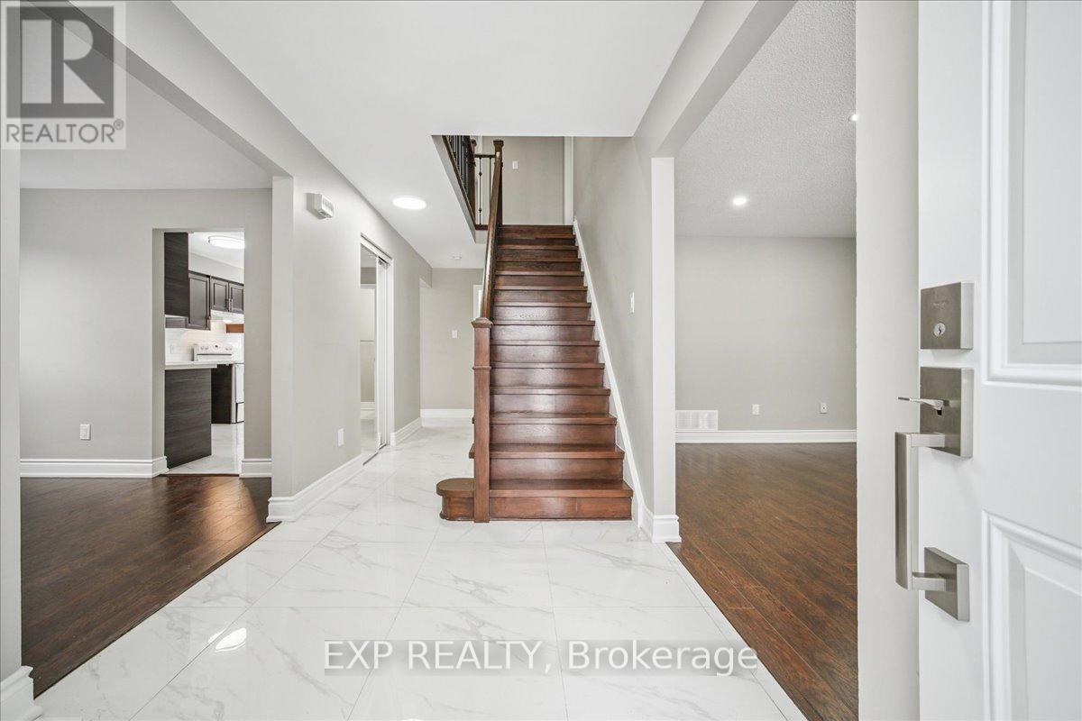 44 Newcastle Crescent, Brampton, Ontario  L6S 3Y8 - Photo 2 - W12780960