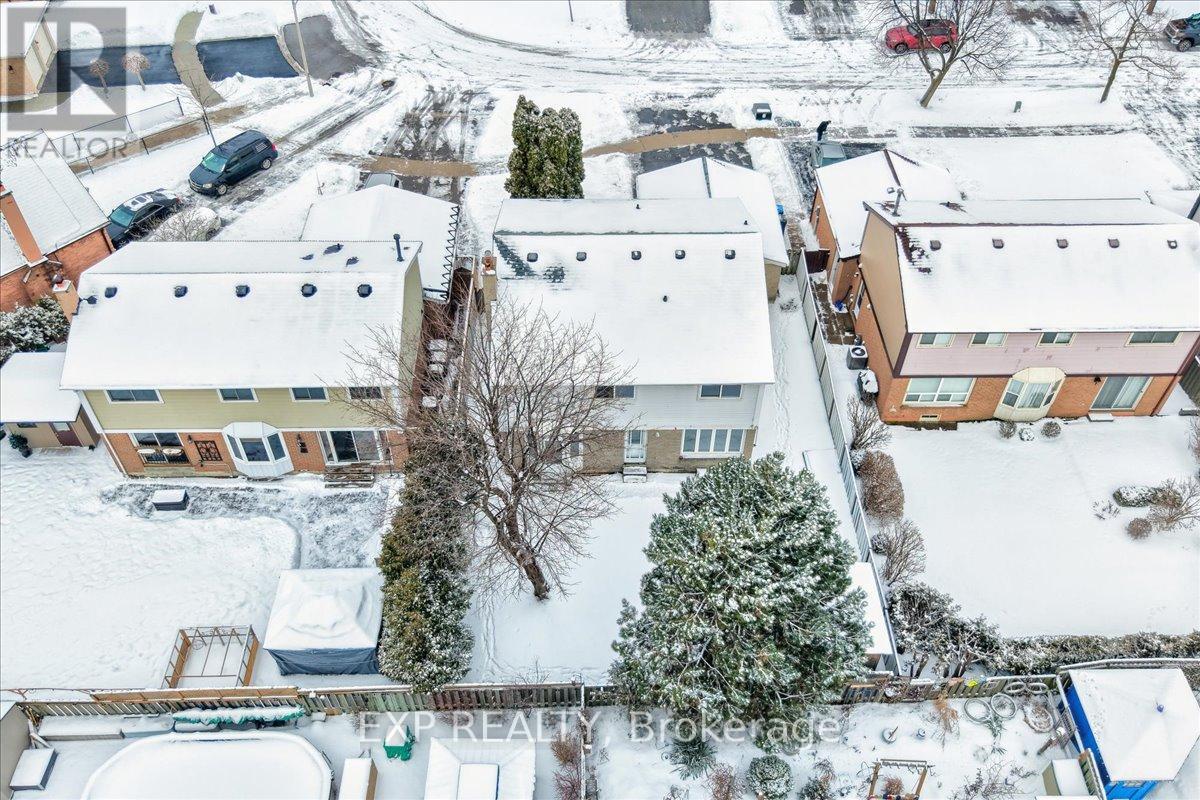 44 Newcastle Crescent, Brampton, Ontario  L6S 3Y8 - Photo 47 - W12780960