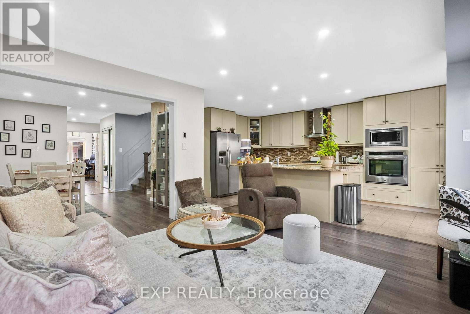 146 Vanhorne Close, Brampton, Ontario  L7A 0G2 - Photo 14 - W12780968