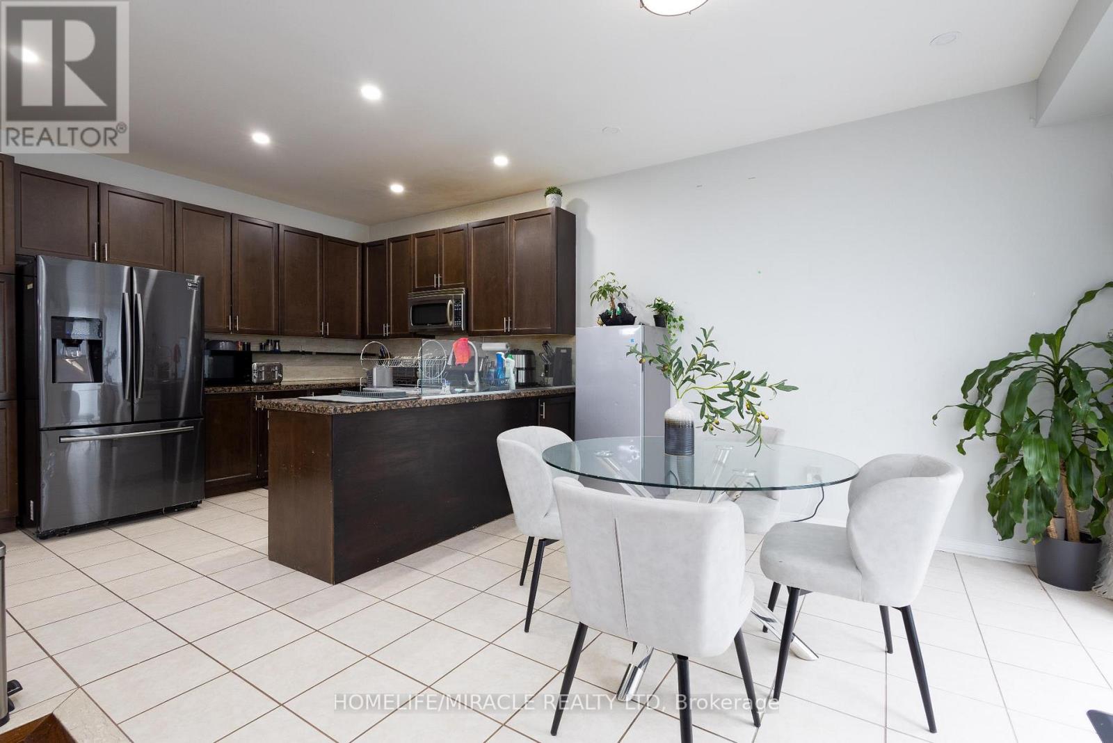 12 Homeview Road, Brampton, Ontario  L6P 2L9 - Photo 14 - W12780970