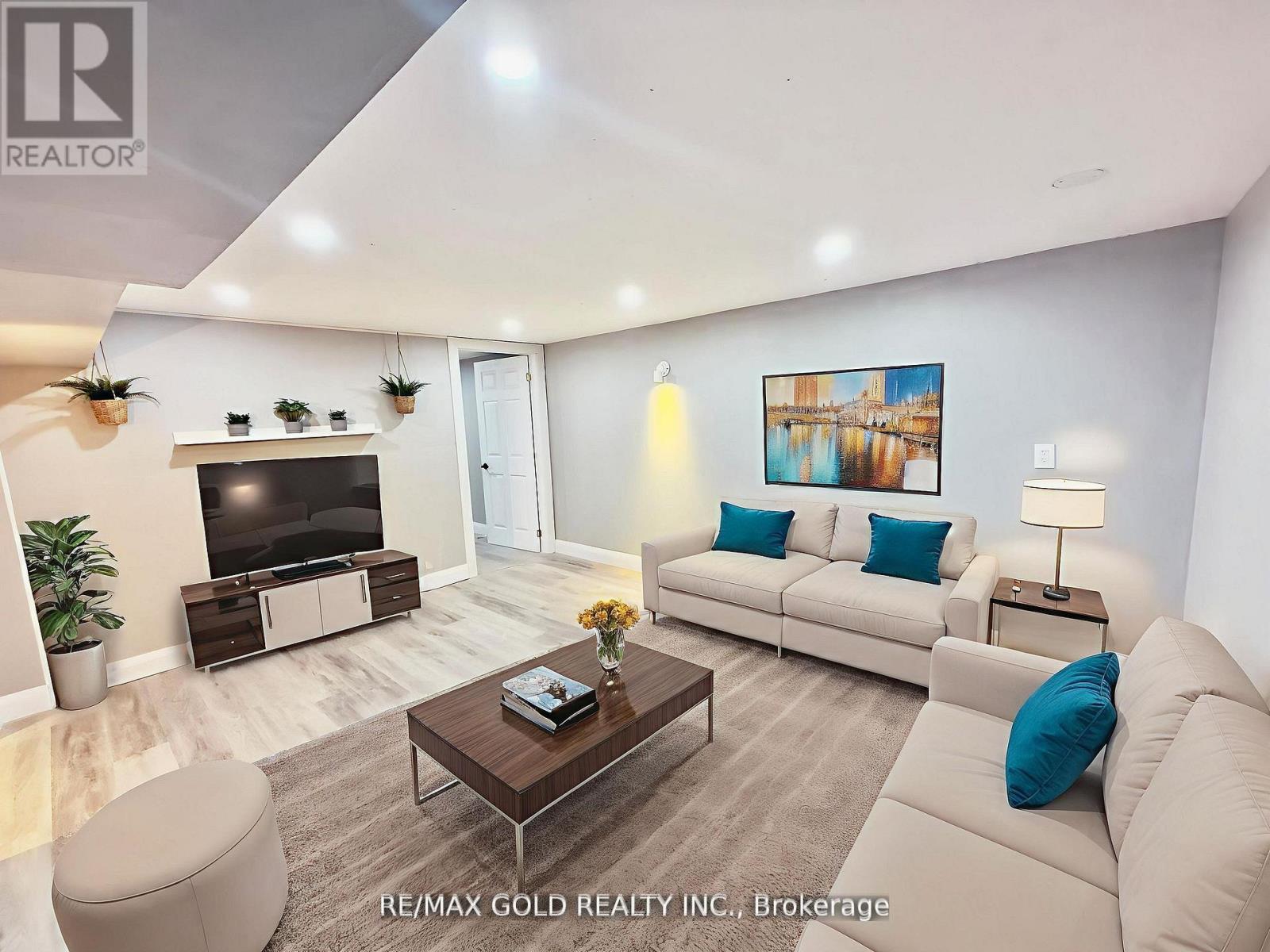 Lower - 156 Mooregate Crescent, Kitchener, Ontario  N2M 2G1 - Photo 7 - X12780956