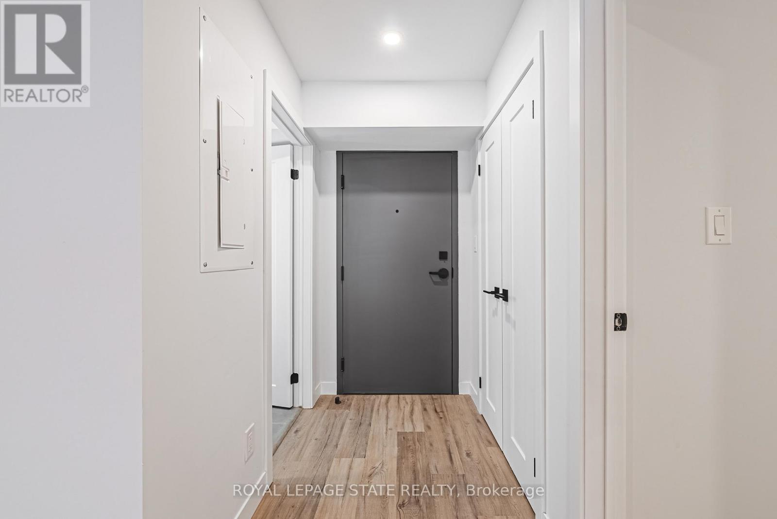 103 - 555 Sanatorium Road, Hamilton, Ontario  L9C 2B1 - Photo 3 - X12780986