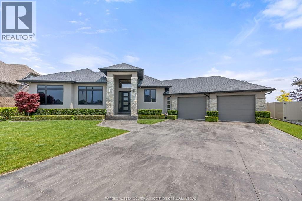 MLS# 26003003: 6 MULBERRY CRESCENT, Kingsville, Canada