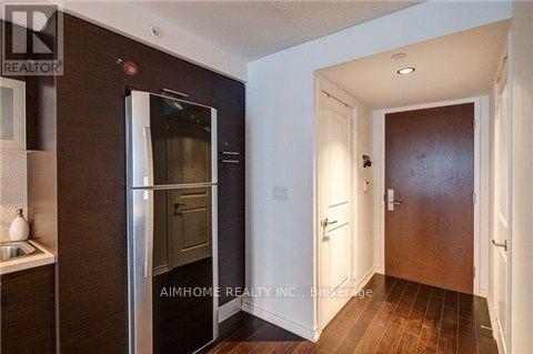 1405 - 386 Yonge Street, Toronto, Ontario  M5B 0A5 - Photo 10 - C12705842