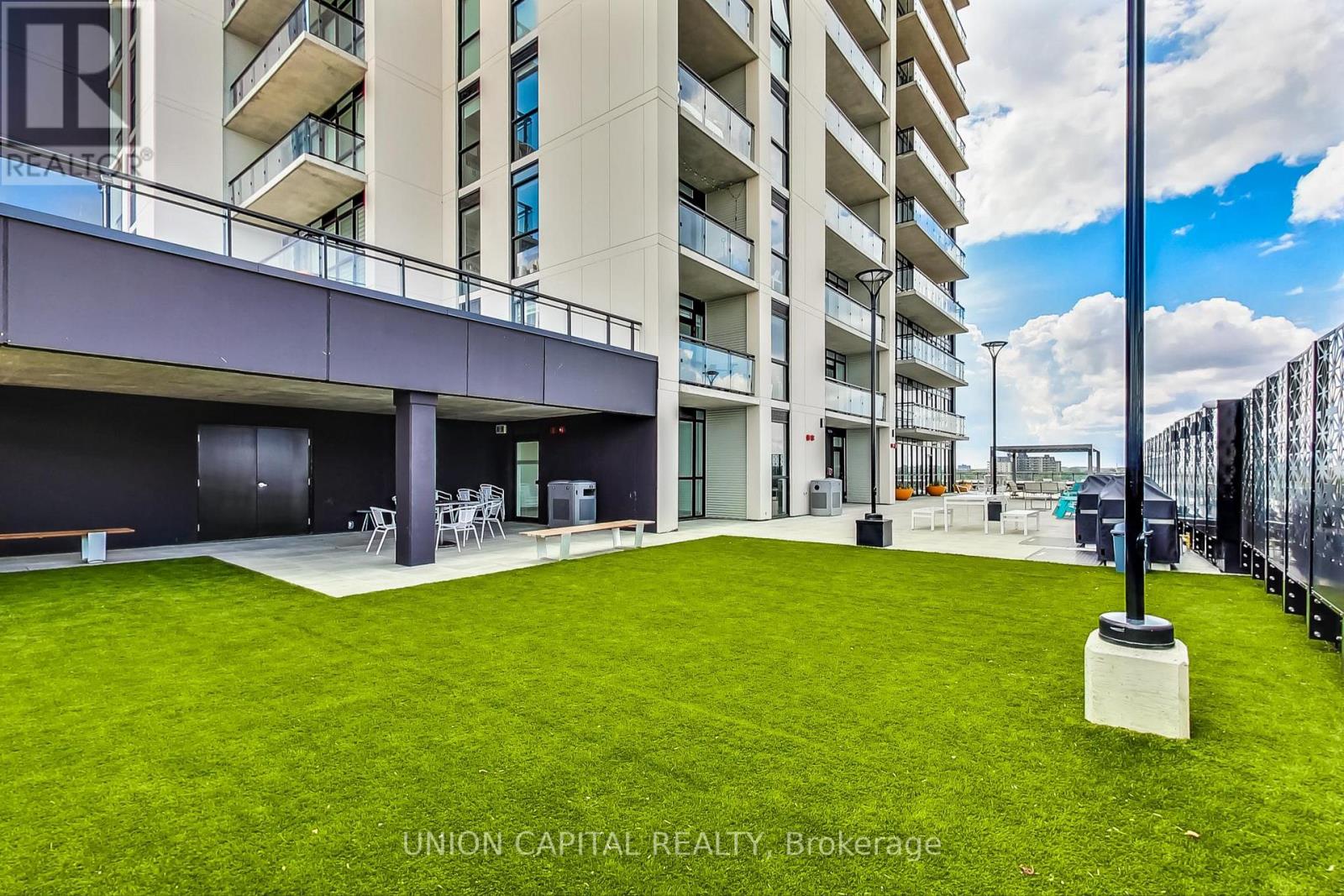 801 - 60 Charles Street W, Kitchener, Ontario  N2G 0C9 - Photo 40 - X12527888