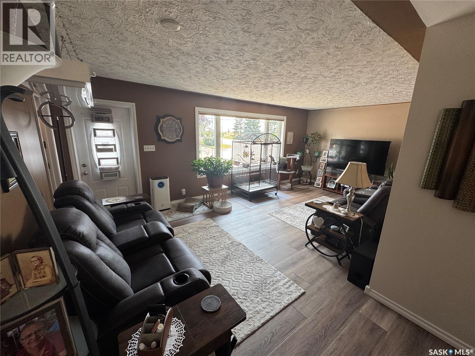 218 Pierce Street, Strasbourg, Saskatchewan  S0G 4V0 - Photo 4 - SK028349