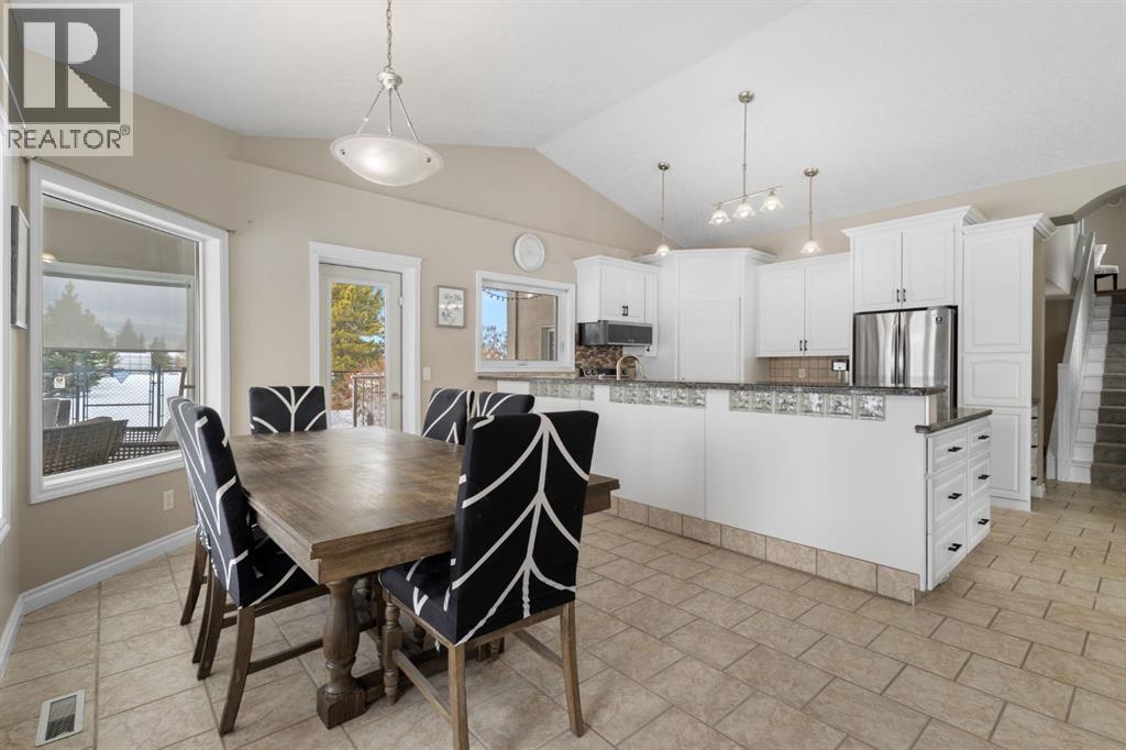 149 Sharp Hill Drive, Rural Rocky View County, Alberta  T4A 0P1 - Photo 11 - A2284437