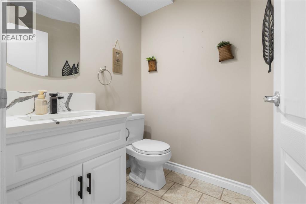 149 Sharp Hill Drive, Rural Rocky View County, Alberta  T4A 0P1 - Photo 16 - A2284437