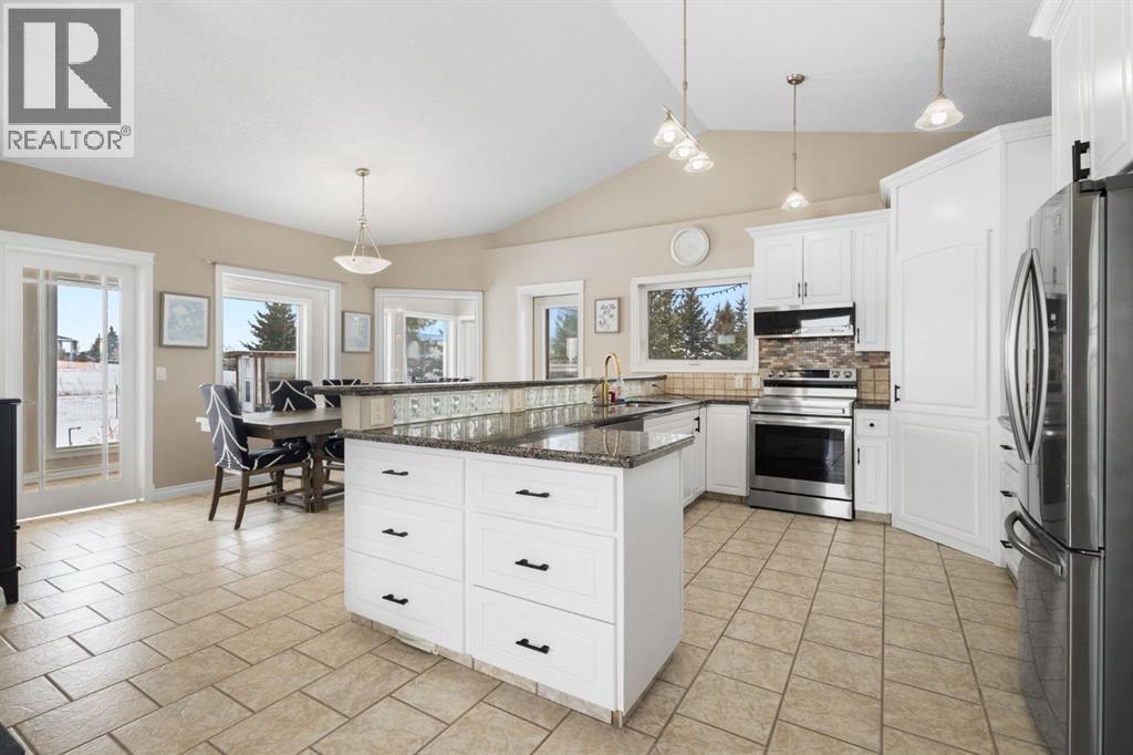 149 Sharp Hill Drive, Rural Rocky View County, Alberta  T4A 0P1 - Photo 7 - A2284437