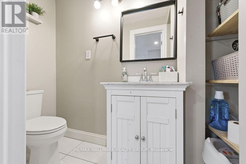 62 Main Street, Laurentian Hills, Ontario  K0J 1J0 - Photo 16 - X12781118