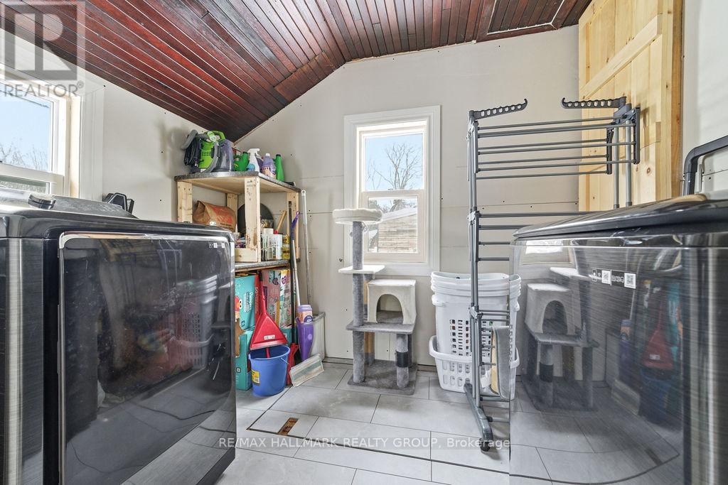 62 Main Street, Laurentian Hills, Ontario  K0J 1J0 - Photo 24 - X12781118