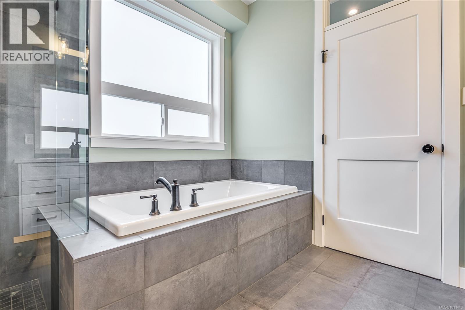 742 Salmonberry St, Campbell River, British Columbia V9H 0G1 - Photo 19 - 1011413