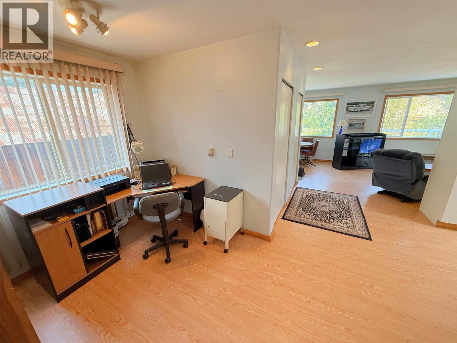 1827 Front Street, Coalmont-Tulameen, British Columbia  V0X 1W0 - Photo 14 - 10361983