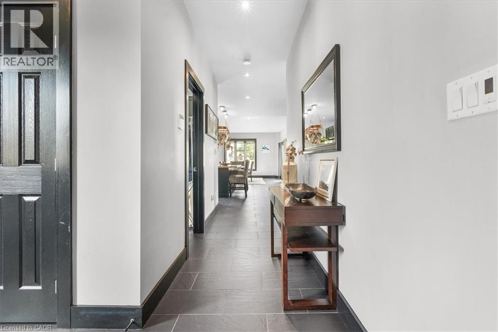 340 Old Mud Street, Hamilton, Ontario  L8J 3Z9 - Photo 3 - 40803448