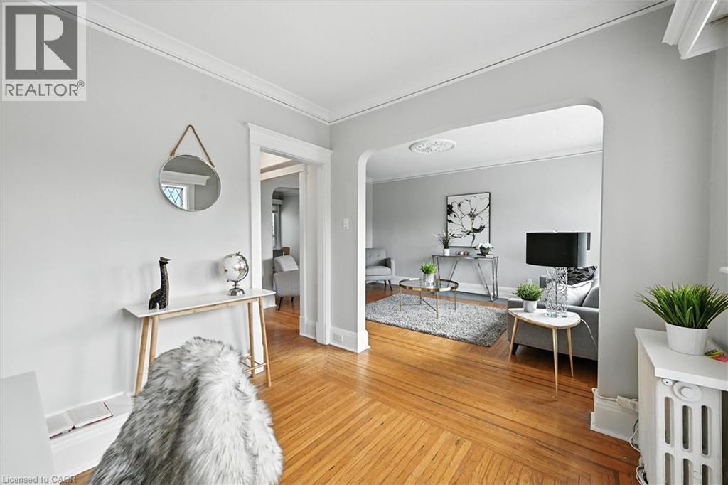 1047 Main Street E, Hamilton, Ontario  L8M 1N5 - Photo 39 - 40804407