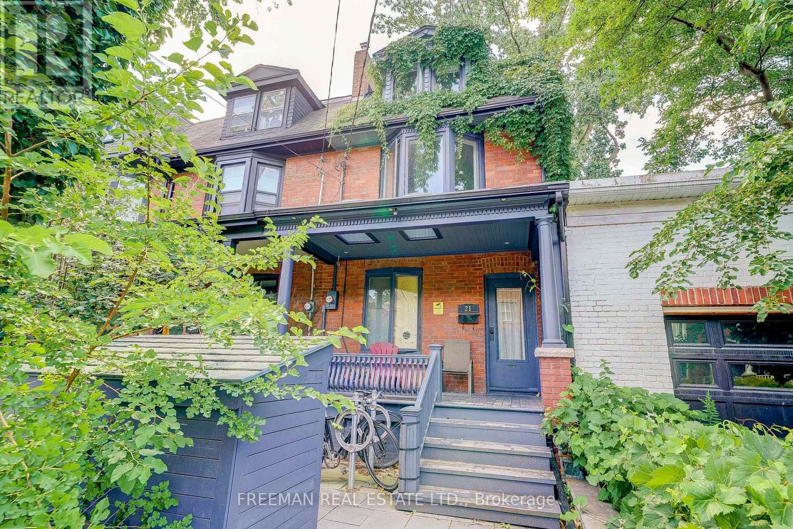 Main Flr Apt - 21 Wells Street, Toronto (Annex), Ontario  M5R 1N9 - Photo 2 - C12781024