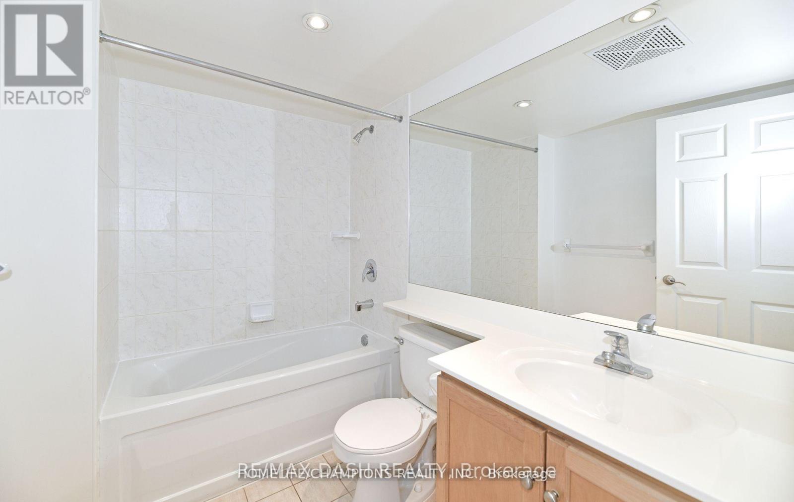 805 - 270 Wellington Street W, Toronto, Ontario  M5V 3P5 - Photo 10 - C12781176