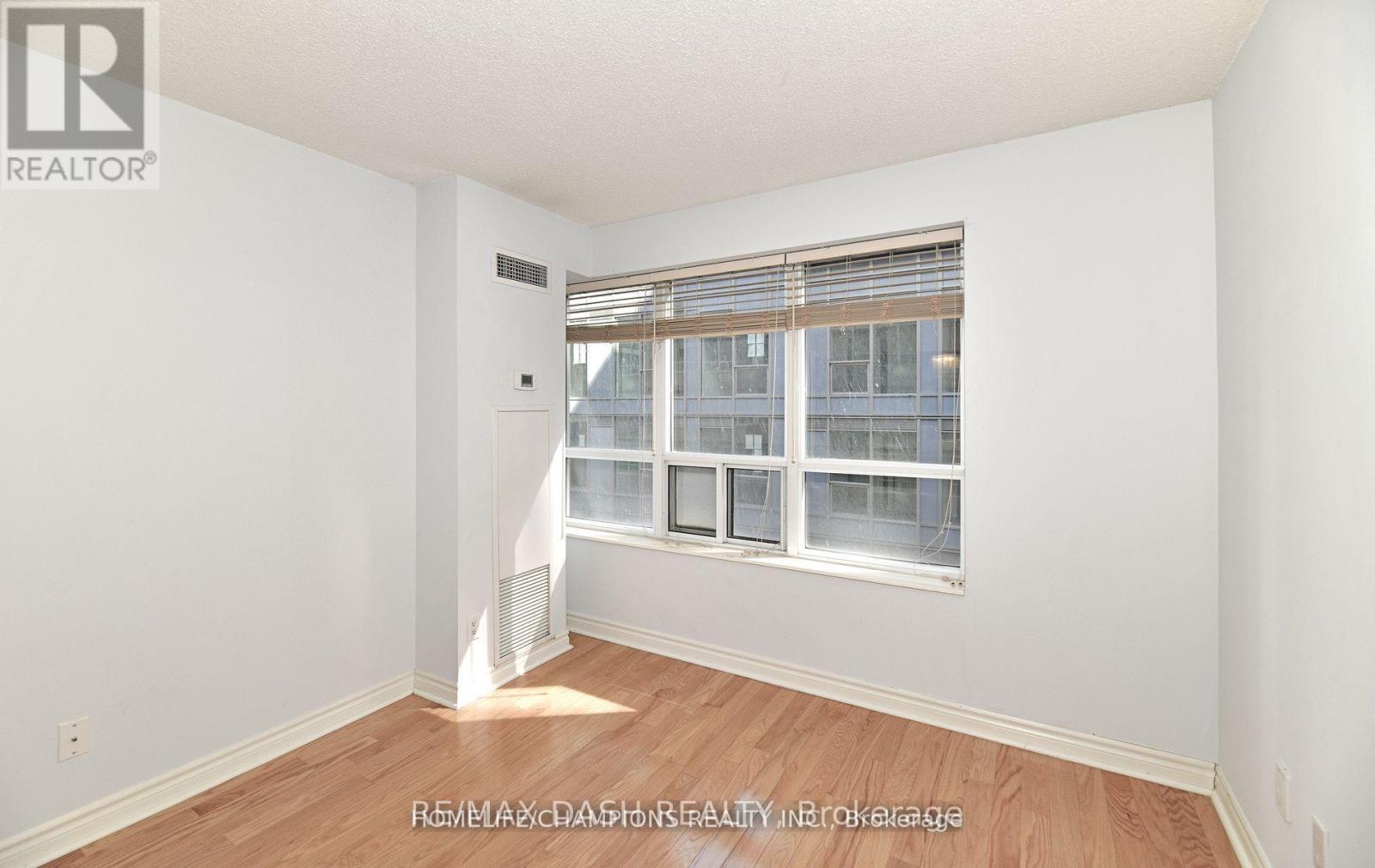 805 - 270 Wellington Street W, Toronto, Ontario  M5V 3P5 - Photo 17 - C12781176