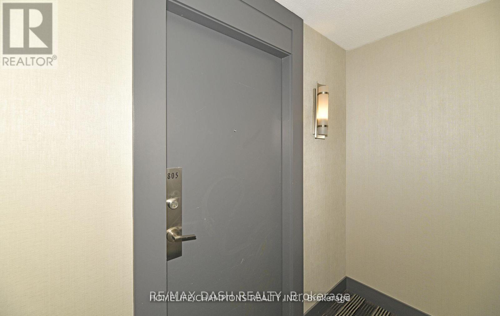 805 - 270 Wellington Street W, Toronto, Ontario  M5V 3P5 - Photo 2 - C12781176