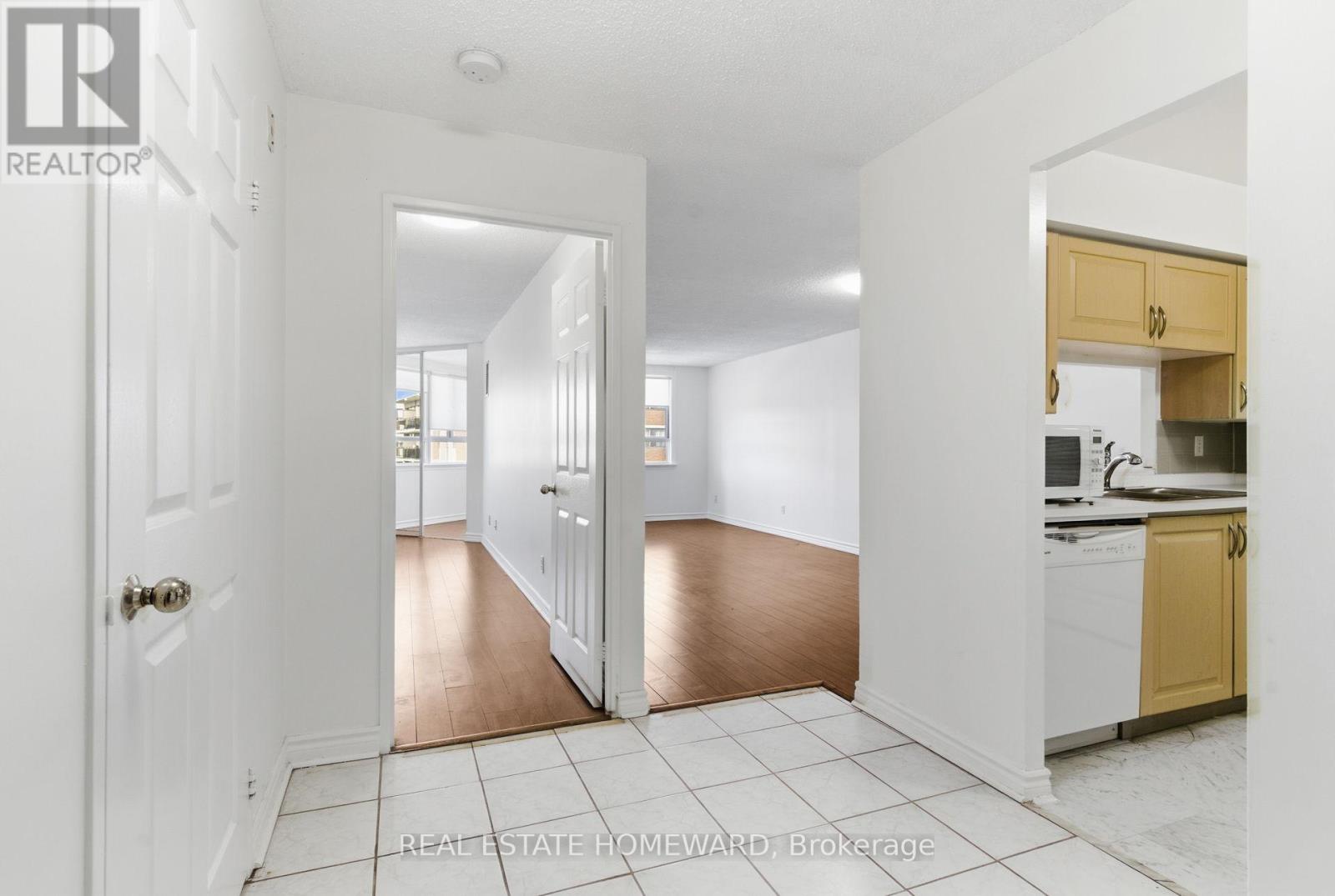 1002 - 4 Park Vista, Toronto, Ontario  M4B 3M8 - Photo 11 - E12781012