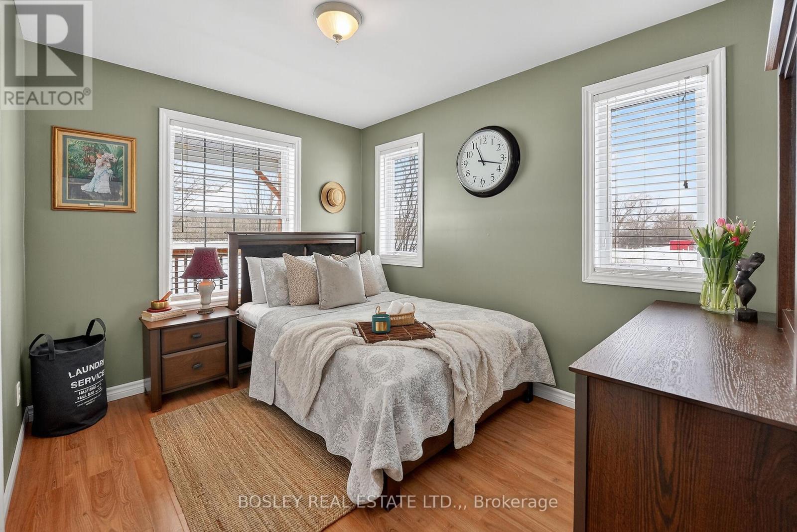 910 Holloway Bay Road, Fort Erie, Ontario  L0S 1N0 - Photo 24 - X12779094