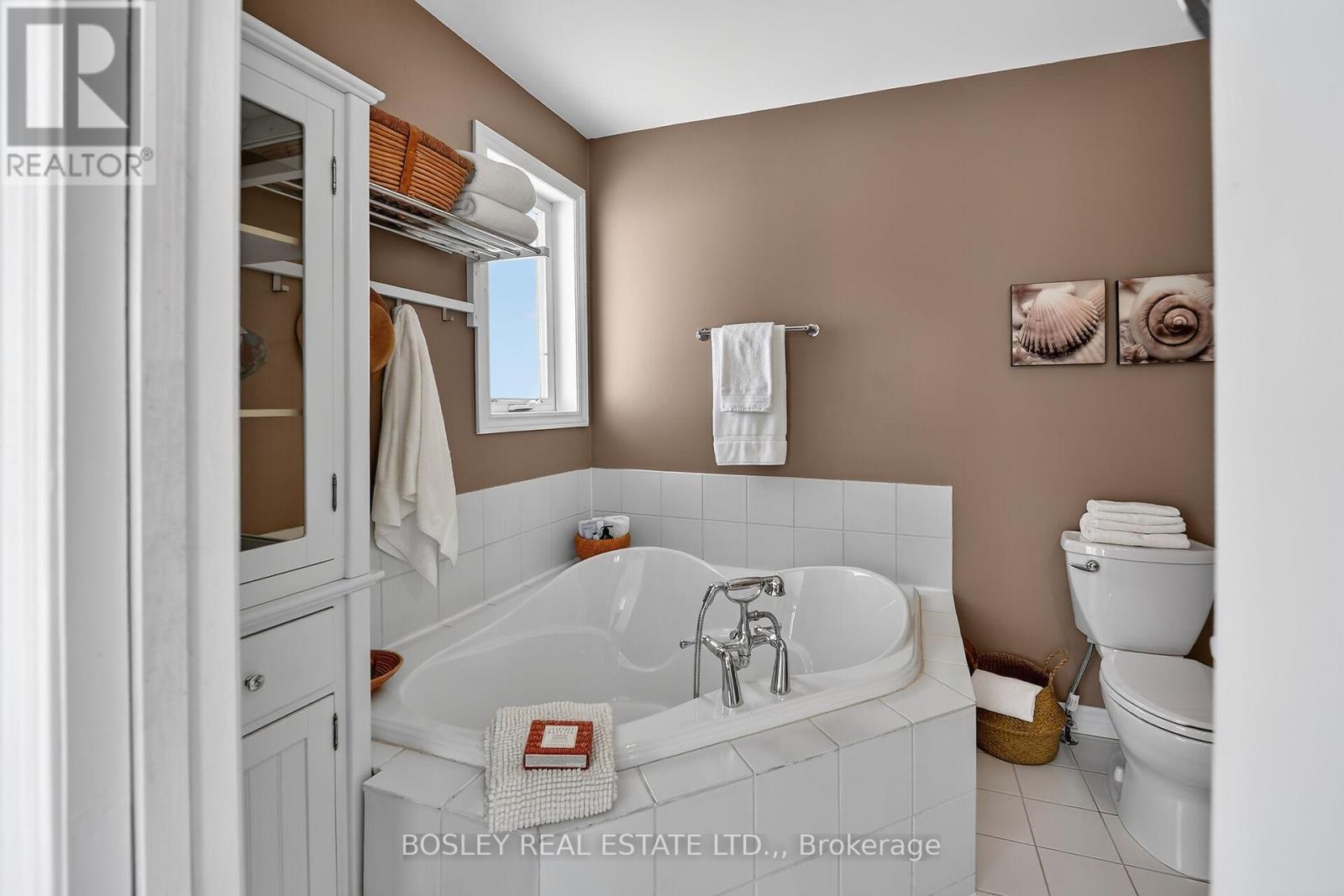 910 Holloway Bay Road, Fort Erie, Ontario  L0S 1N0 - Photo 23 - X12779094