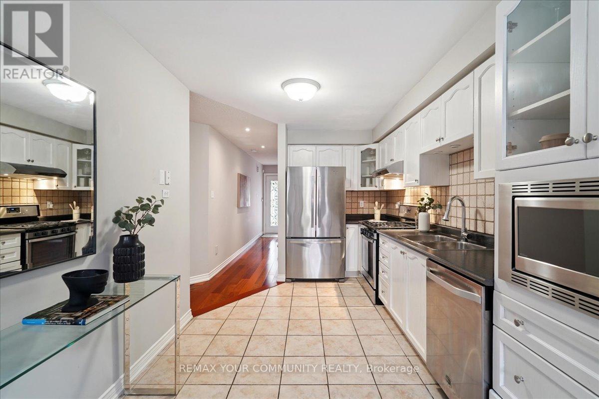 35 Timberview Drive, Vaughan, Ontario  L4J 8M2 - Photo 8 - N12781088