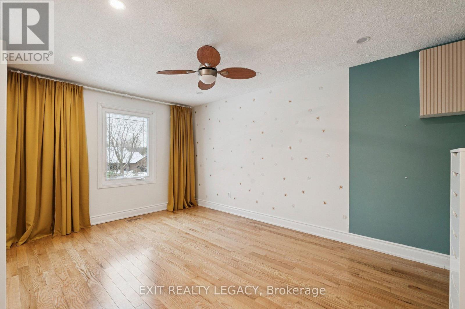 10 Eves Court, Newmarket, Ontario  L3Y 7P7 - Photo 19 - N12781210