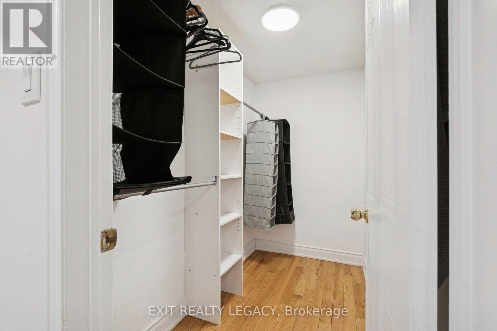 10 Eves Court, Newmarket, Ontario  L3Y 7P7 - Photo 24 - N12781210