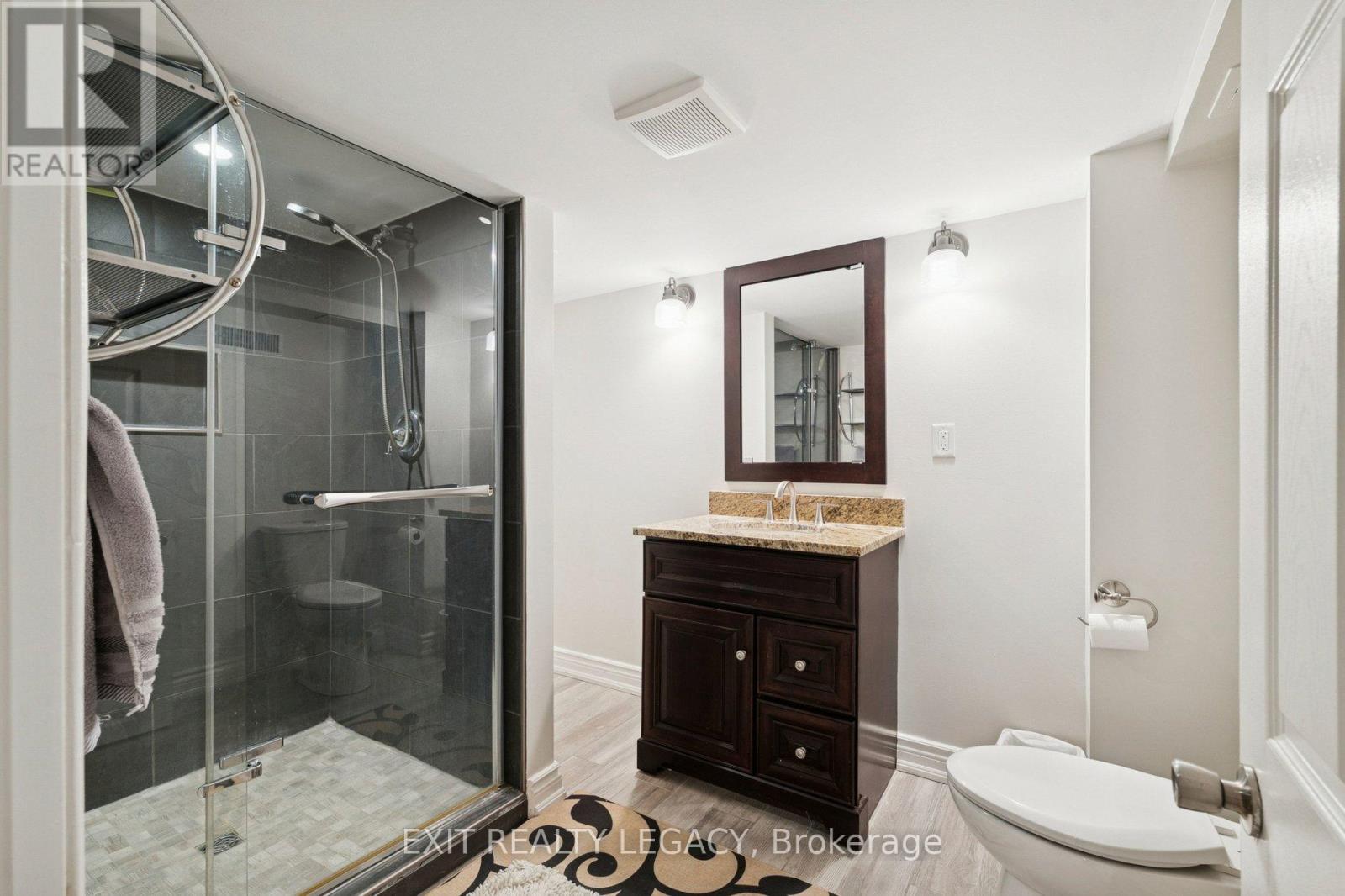 10 Eves Court, Newmarket, Ontario  L3Y 7P7 - Photo 32 - N12781210