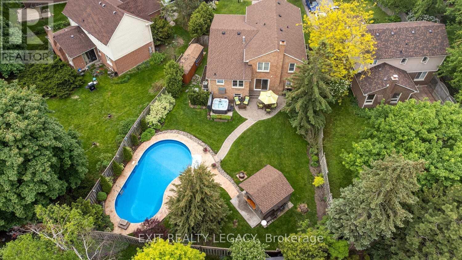 10 Eves Court, Newmarket, Ontario  L3Y 7P7 - Photo 46 - N12781210