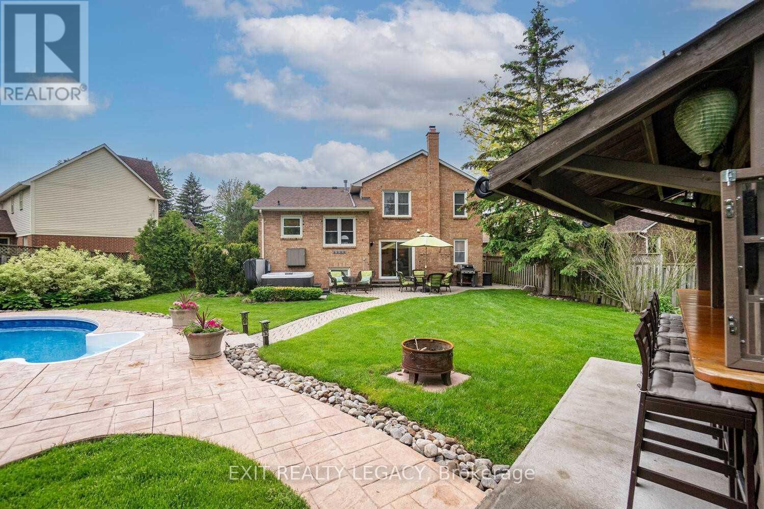 10 Eves Court, Newmarket, Ontario  L3Y 7P7 - Photo 50 - N12781210