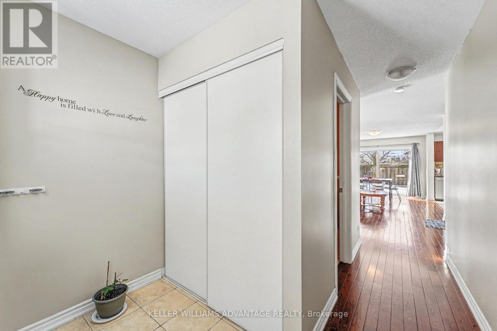 25 - 25 Southwoods Crescent, Barrie, Ontario  L4N 9P8 - Photo 3 - S12781212