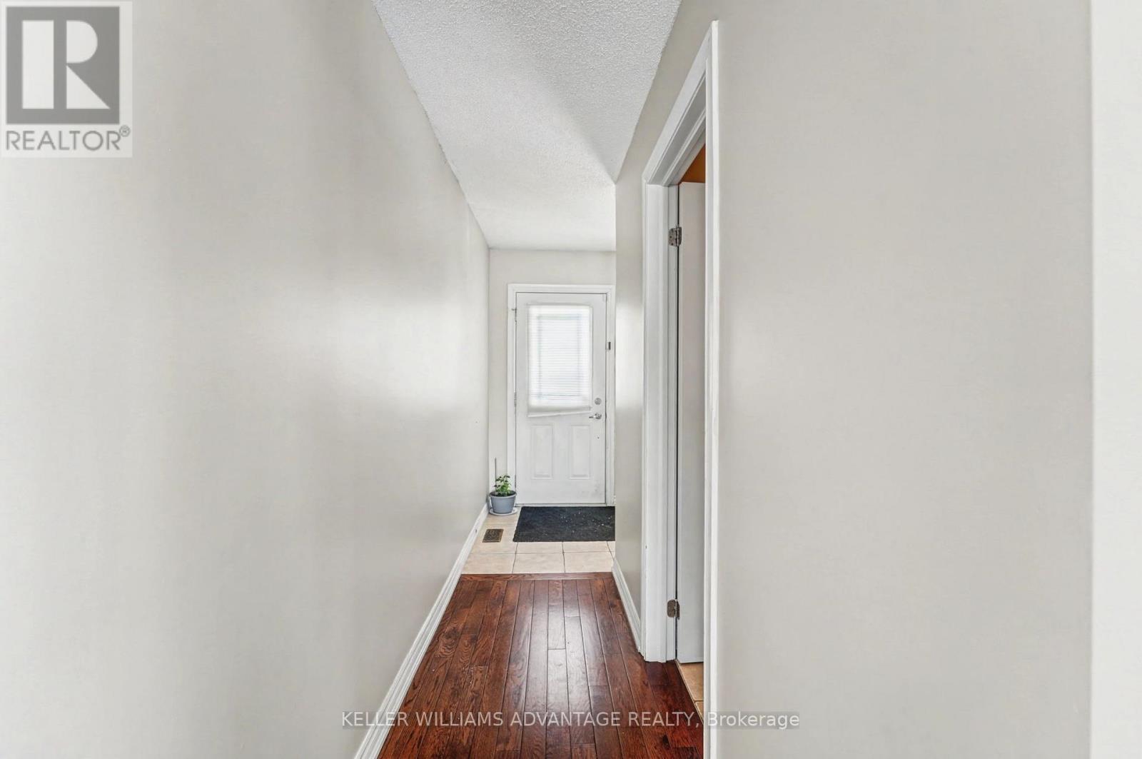 25 - 25 Southwoods Crescent, Barrie, Ontario  L4N 9P8 - Photo 5 - S12781212