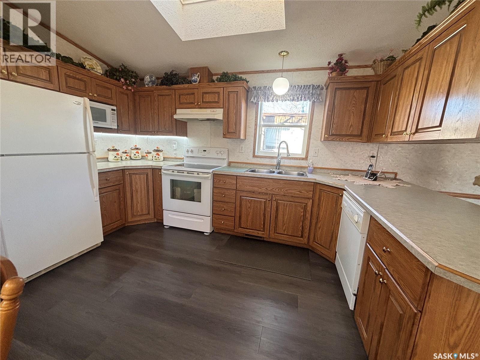 33 Cypress Mobile Home Park, Maple Creek, Saskatchewan  S0N 1N0 - Photo 16 - SK028395