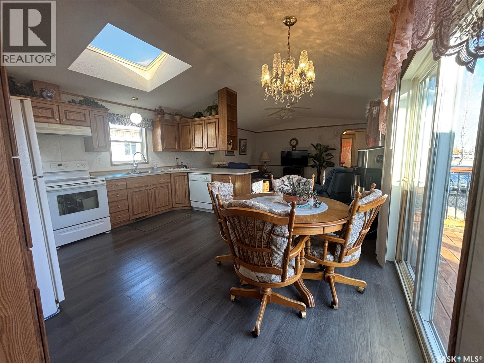 33 Cypress Mobile Home Park, Maple Creek, Saskatchewan  S0N 1N0 - Photo 22 - SK028395